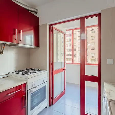 Elegant 3 Bedroom - Centre - Garage - Metro Apartamento