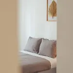Elegant 3 Bedroom - Centre - Garage - Metro