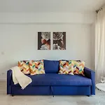 Elegant 3 Bedroom - Centre - Garage - Metro Apartment Lisbon