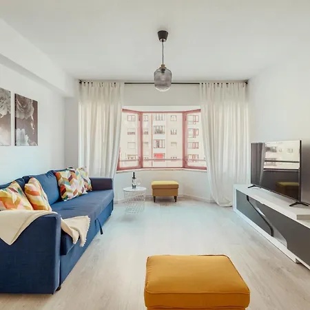 Elegant 3 Bedroom - Centre - Garage - Metro * リスボン