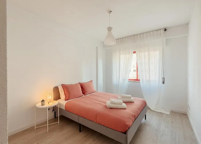 Elegant 3 Bedroom - Centre - Garage - Metro * Lisboa