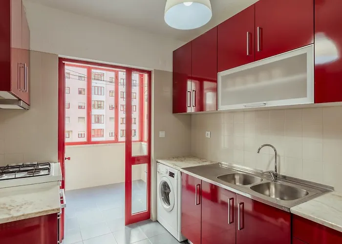 Elegant 3 Bedroom - Centre - Garage - Metro * Lisboa