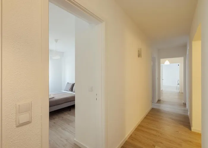 公寓 Elegant 3 Bedroom - Centre - Garage - Metro *