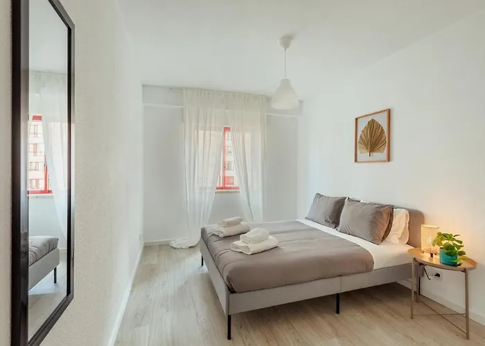 公寓 Elegant 3 Bedroom - Centre - Garage - Metro *