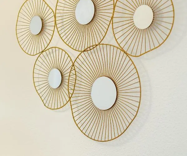 公寓 Elegant 3 Bedroom - Centre - Garage - Metro *