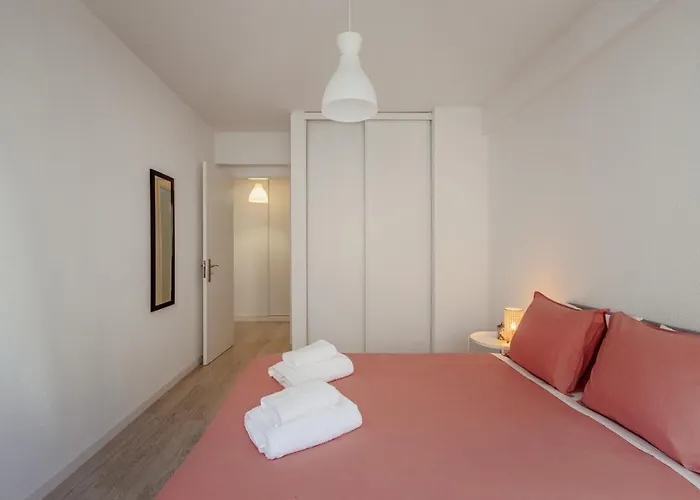 Elegant 3 Bedroom - Centre - Garage - Metro * Lisboa