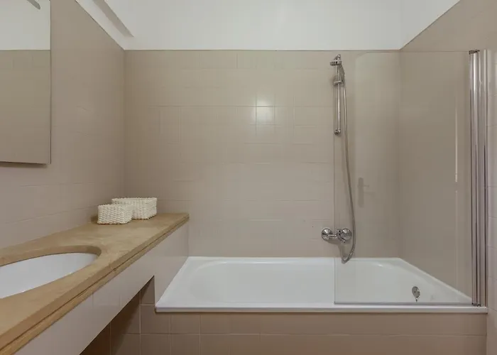 Elegant 3 Bedroom - Centre - Garage - Metro 公寓 Lisboa
